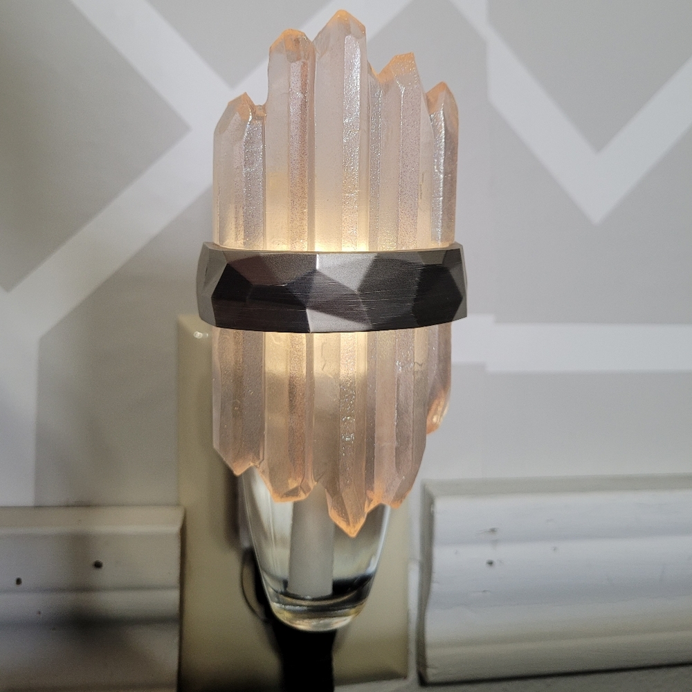 Discontinued Wallflowers 🔌Plug In